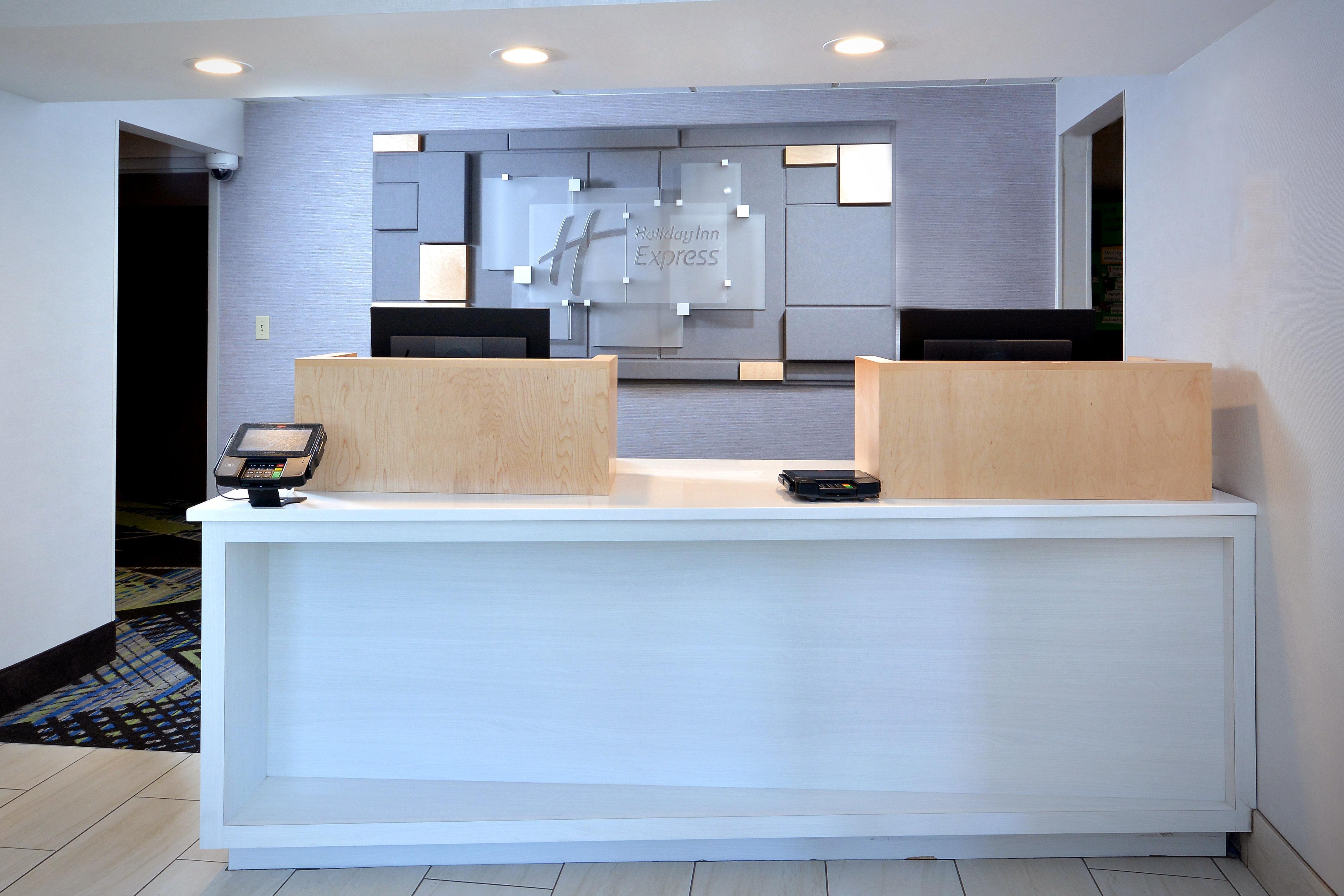 Holiday Inn Express Durham By Ihg Exterior photo